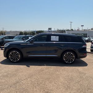 2021 Lincoln AVIATOR RESERVE photo 3