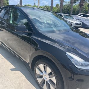صورة مصغرة 13 لـ 2021 Tesla MODEL Y STANDARD RANGE