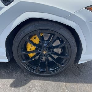 صورة مصغرة 20 لـ 2022 Lamborghini URUS BASE