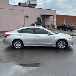 2016 Nissan ALTIMA 2.5 S photo 10