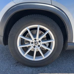 2025 Mercedes-BENZ GLE — миниатюра 19