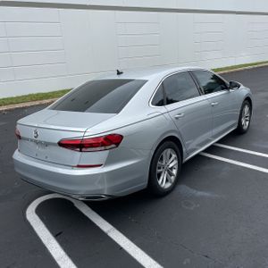 VOLKSWAGEN PASSAT SE - 8