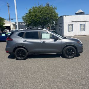 NISSAN ROGUE SV - 10