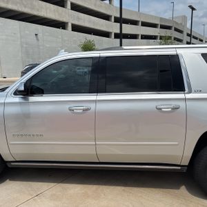 CHEVROLET SUBURBAN LTZ - 4