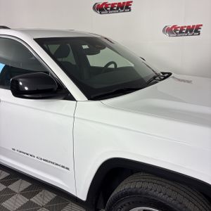 2024 JEEP GRAND CHEROKEE LAREDO — миниатюра 11