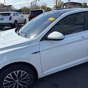 VOLKSWAGEN JETTA SEL - 2