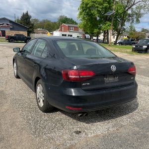 VOLKSWAGEN JETTA 1.4T S - 5