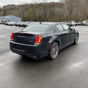 CHRYSLER 300 S - 8