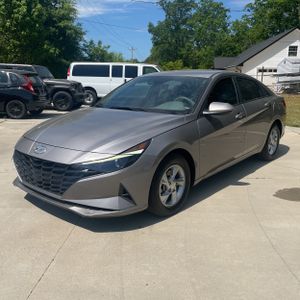 HYUNDAI ELANTRA SE - 1