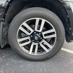 2020 Toyota 4RUNNER LIMITED thumbnail 20