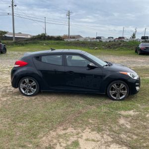 صورة 10 لـ 2016 Hyundai VELOSTER BASE