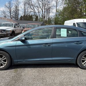 HYUNDAI SONATA SE - 4