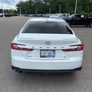 2025 Toyota CAMRY SE photo 7