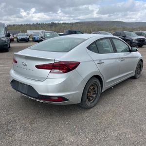 HYUNDAI ELANTRA SE - 8