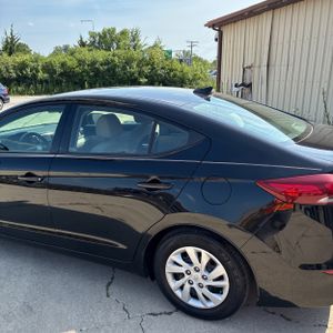 2018 Hyundai ELANTRA SE photo 6