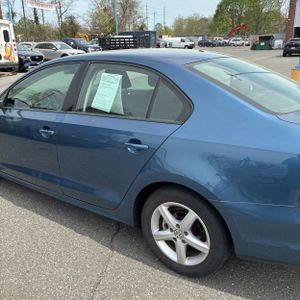 VOLKSWAGEN JETTA 1.4T S - 6