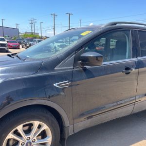 FORD ESCAPE SE - 2