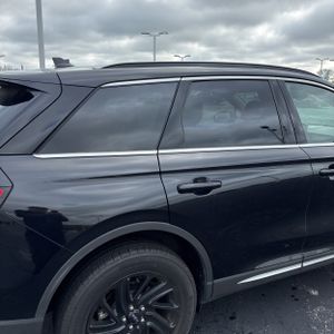 LINCOLN CORSAIR PREMIERE - 9