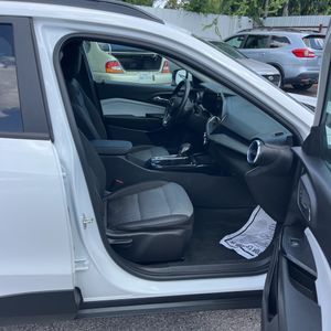 2025 Chevrolet TRAX LT 照片 31