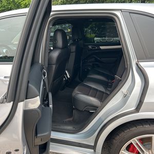 2016 Porsche CAYENNE GTS 缩略图 34