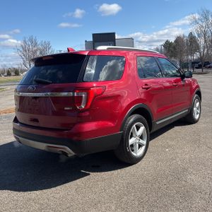 FORD EXPLORER XLT - 8