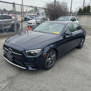 MERCEDES-BENZ E-CLASS - 1