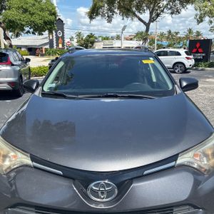 2016 Toyota RAV4 LE — фото 15