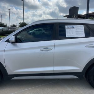 2018 Hyundai TUCSON SEL — фото 4