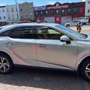 صورة 9 لـ 2023 Lexus RX 350 PREMIUM