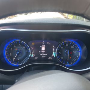 2017 Chrysler PACIFICA LIMITED — фото 38