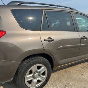 صورة 9 لـ 2011 Toyota RAV4 BASE