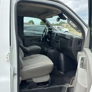 2019 Chevrolet EXPRESS LT 2500 — миниатюра 32