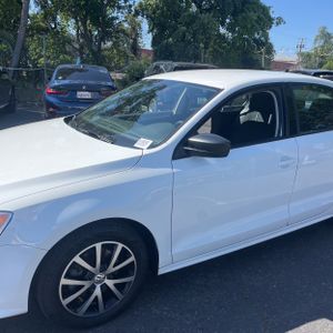 VOLKSWAGEN JETTA 1.4T SE - 2