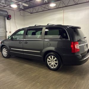 CHRYSLER TOWN & COUNTRY TOURING L - 3