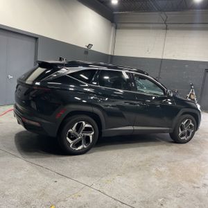 HYUNDAI TUCSON LIMITED - 10