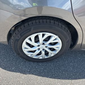 2018 Toyota COROLLA LE — миниатюра 19