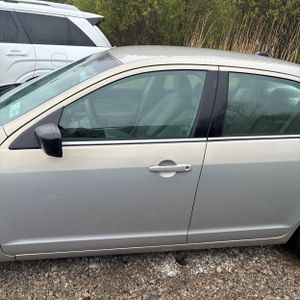FORD FUSION SE - 4