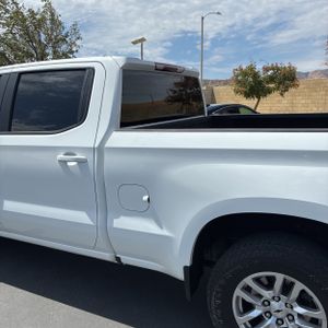 صورة 6 لـ 2020 Chevrolet SILVERADO 1500 RST