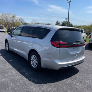 CHRYSLER PACIFICA TOURING L - 4