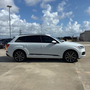 صورة 10 لـ 2024 AUDI Q7 PRESTIGE
