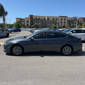 HYUNDAI SONATA SEL - 3