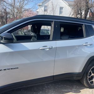 JEEP COMPASS LIMITED 4X4 - 4