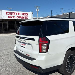 CHEVROLET SUBURBAN - 9