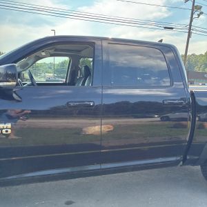 2013 RAM 1500 SPORT 照片 4