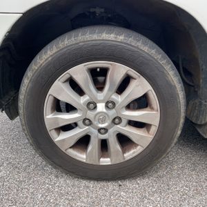 2012 Toyota SEQUOIA PLATINUM — миниатюра 17