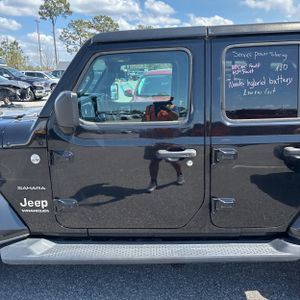 JEEP WRANGLER 4-DOOR SAHARA - 4