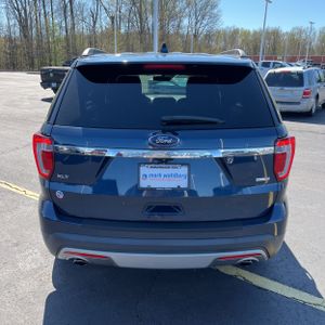 FORD EXPLORER XLT - 3