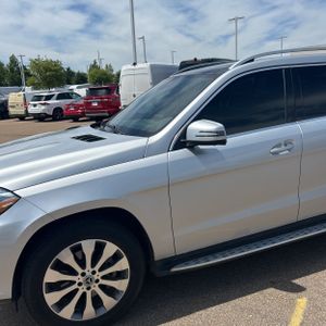 MERCEDES-BENZ GLS - 2