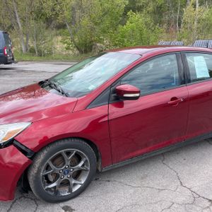 FORD FOCUS SE - 2