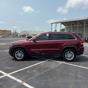 2017 JEEP GRAND CHEROKEE LAREDO — фото 3